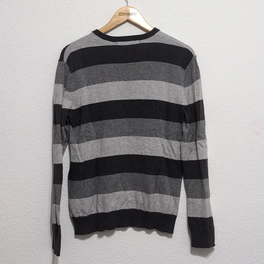 Old Navy Sweater Striped V-Neck Preppy Almost‎ Vintage Size Small